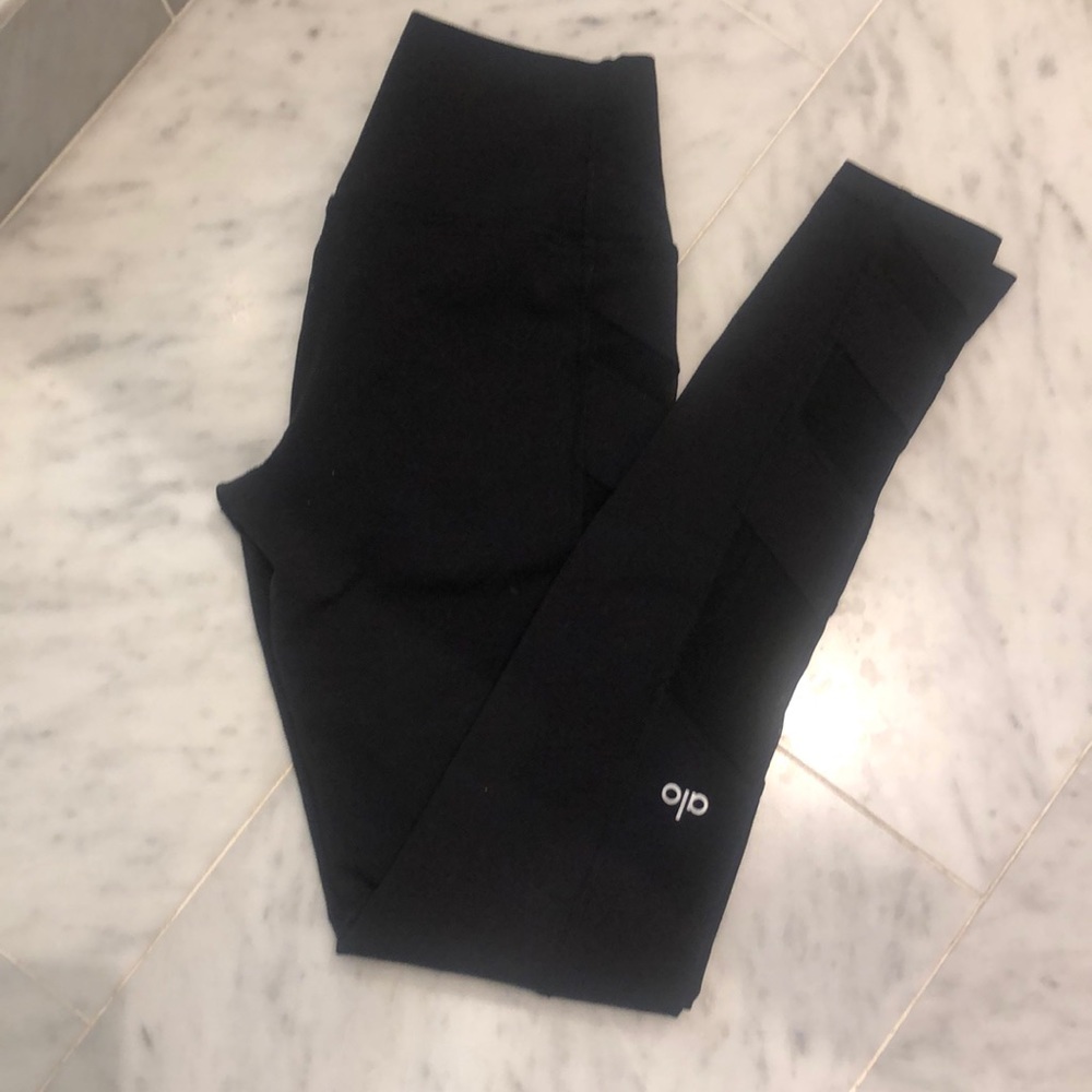 ALO high block waist leggings